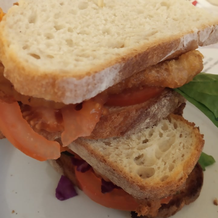 review photo of Chillin' Cafe Sándwich De Milanesa shared by @ailedail on 21 Feb 2021 - review
