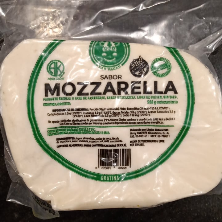 photo of Felices Las Vacas Mozzarella  shared by @abrilrasmunsen on  07 Mar 2021 - review