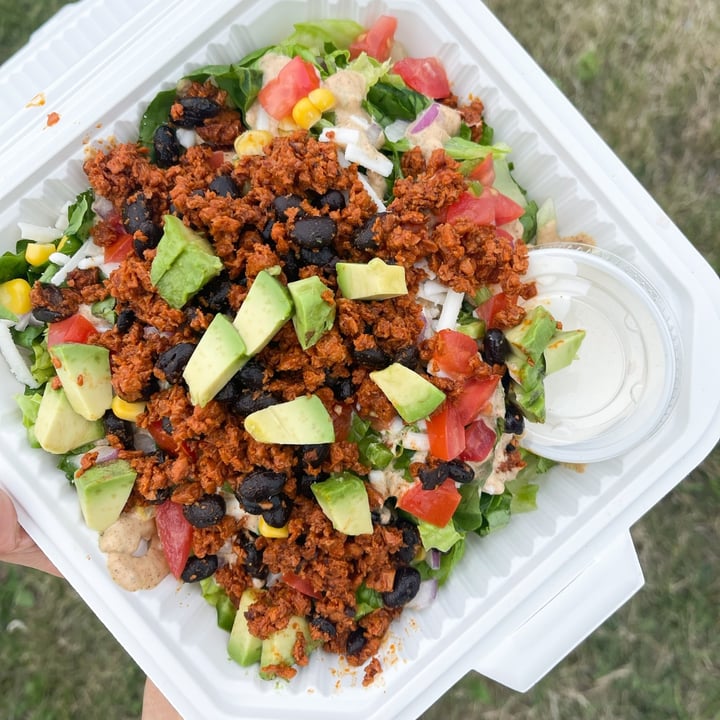 photo of Loving Hut Taco Salad shared by @lizmaselli on  01 Aug 2021 - review