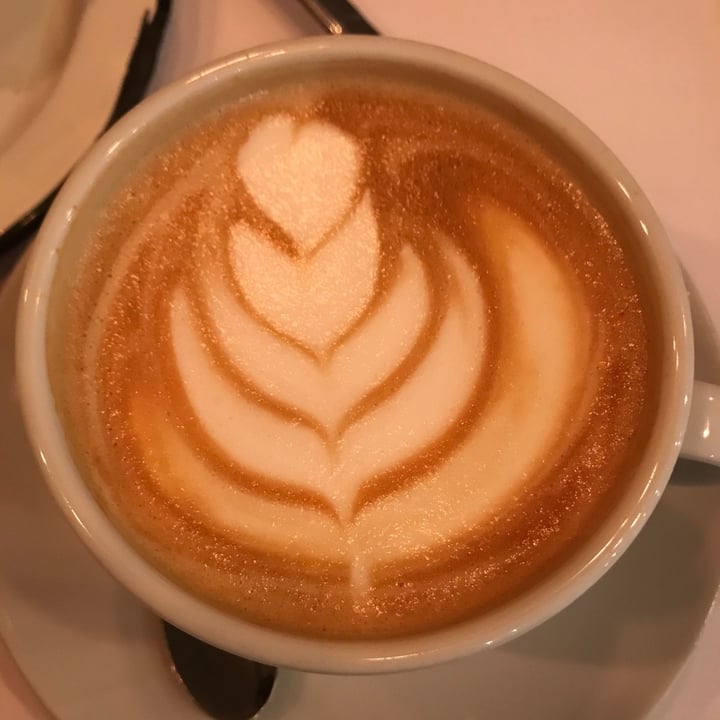 photo of OL'DAYS Coffee and Deli Latte Con Leche De Almendras shared by @juanalopez on  25 Jan 2022 - review