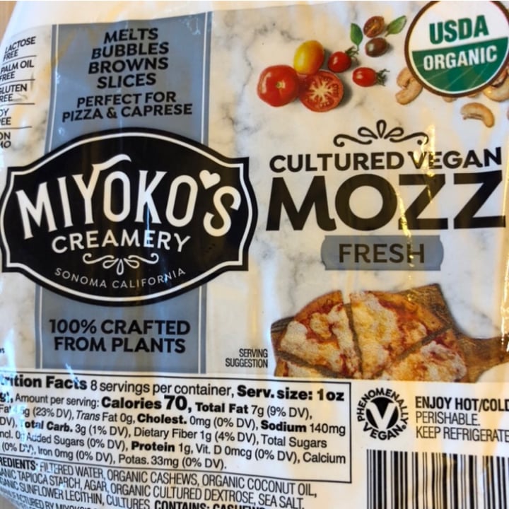 photo of Miyoko's Creamery Organic Cashew Milk Mozzarella Fresh Italian Style shared by @veggietable on  01 Feb 2021 - review