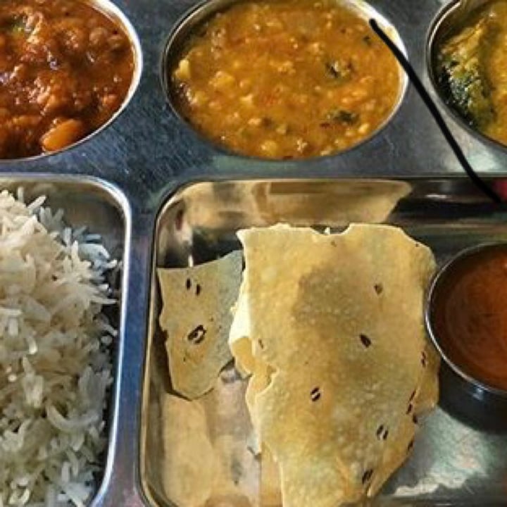 review photo of Veggie Garden Thali shared by @carlotaderaoui on 21 Aug 2020 - review