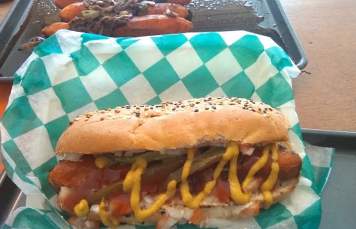 review photo of Avellana Vegana Hot Dog shared by @soyrsgasol on 12 Dec 2019 - review