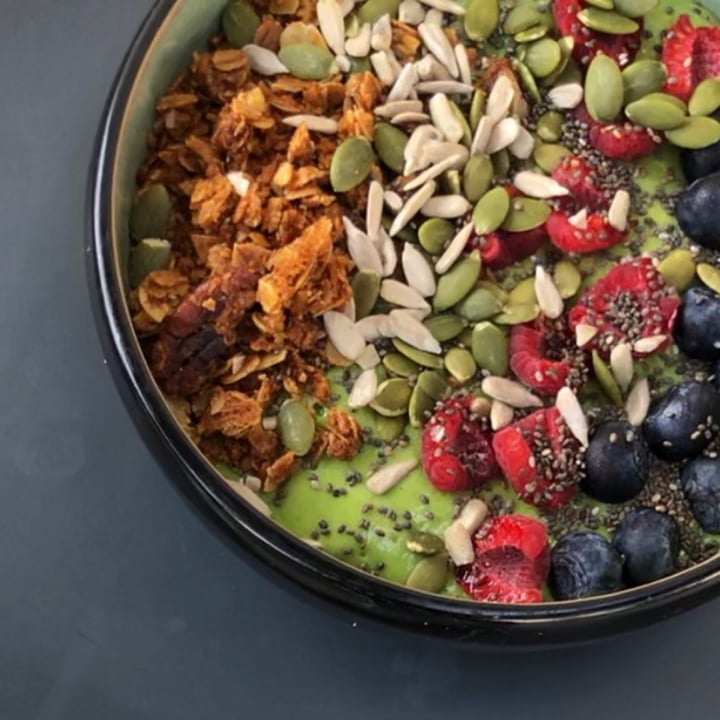 review photo of Baker & Spice Super Green Smoothie Bowl shared by @jumsm on 24 Jan 2022 - review