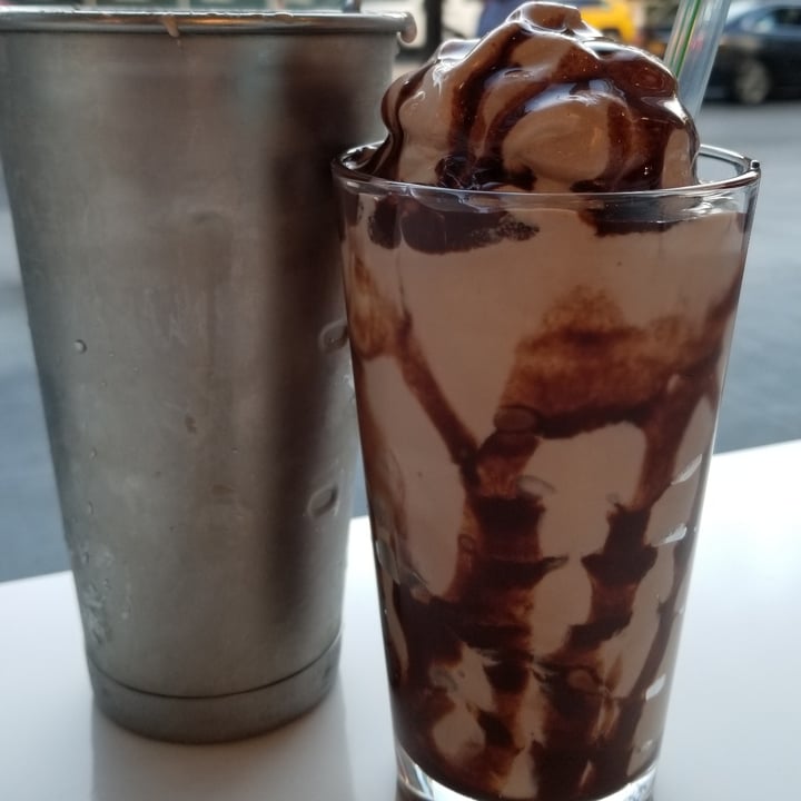 photo of Next Level Burger Brooklyn Chocolate shake shared by @tracyrocks on  05 Oct 2020 - review