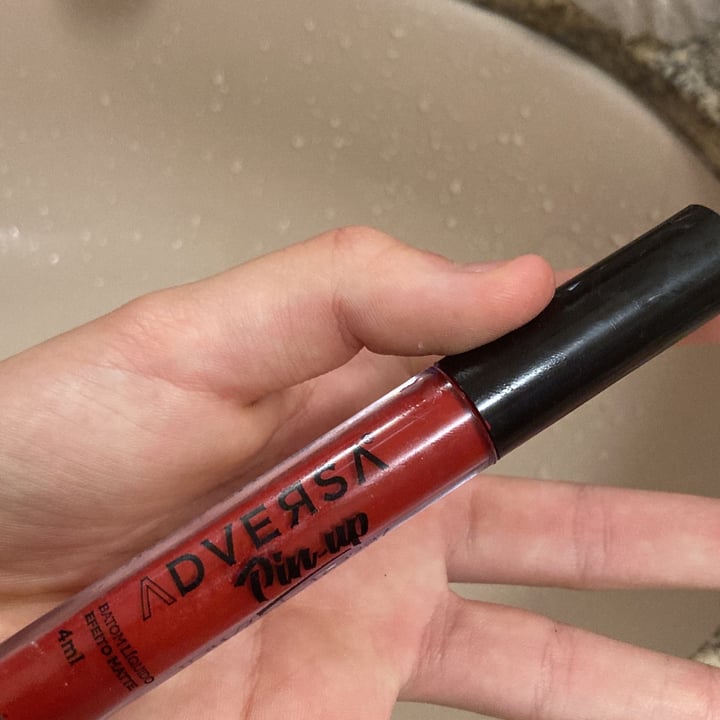 photo of Adversa Batom Matte Vermelho shared by @anacogumelo on  11 Oct 2021 - review