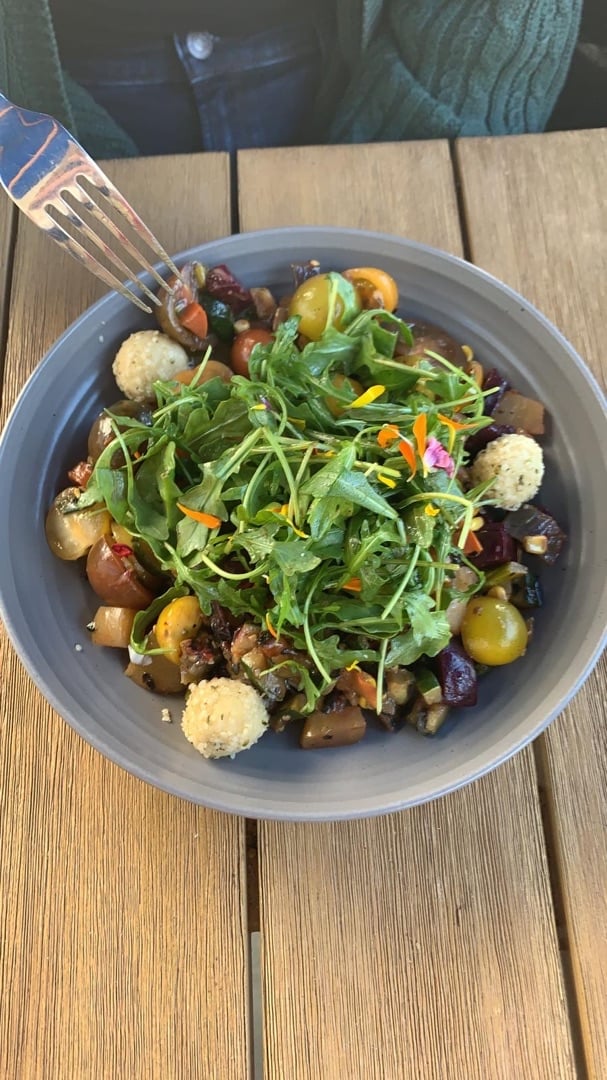 photo of Parakeet Cafe Grilled Vegetable Bowl shared by @yasmina20 on  19 Mar 2020 - review