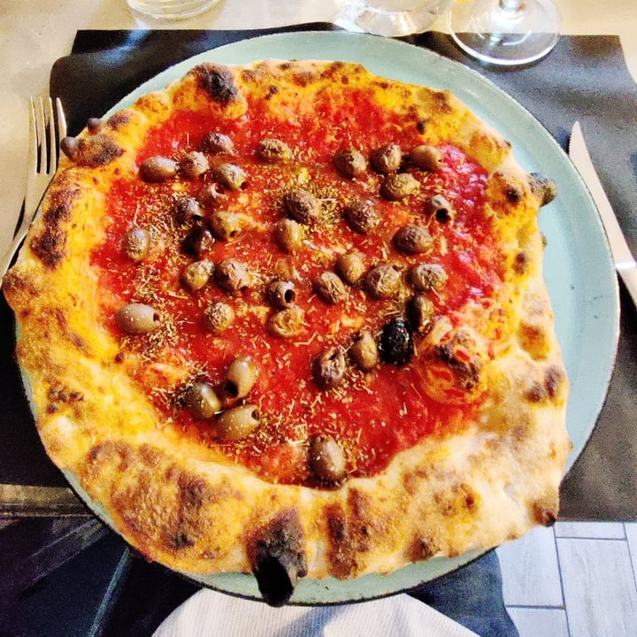 photo of Osteria pizzeria frabea Pizza marinara shared by @elisaf on  04 Jun 2022 - review