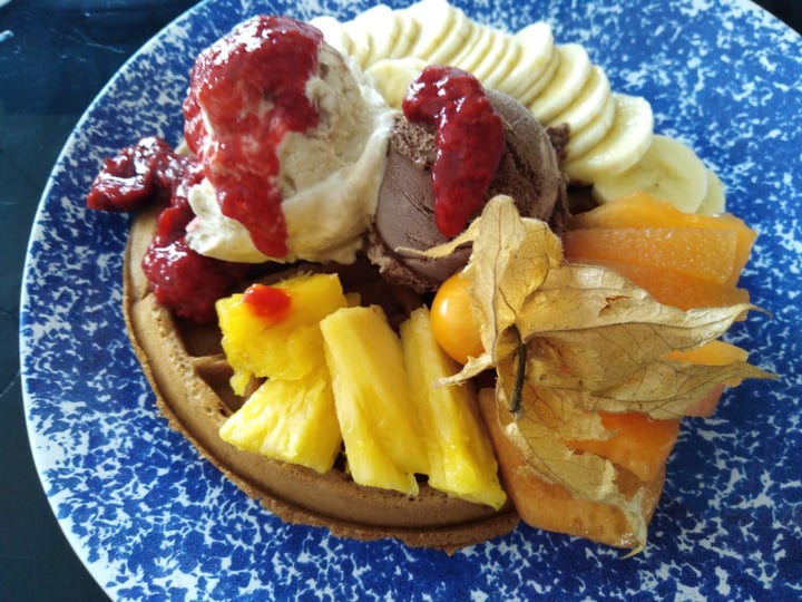 review photo of Familia Groen Waffles shared by @eduardovegan on 08 Feb 2020 - review