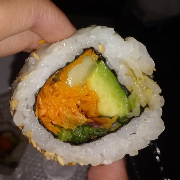 photo of Sushi Pub Vegetariano Roll shared by @asenoyam on  07 May 2021 - review