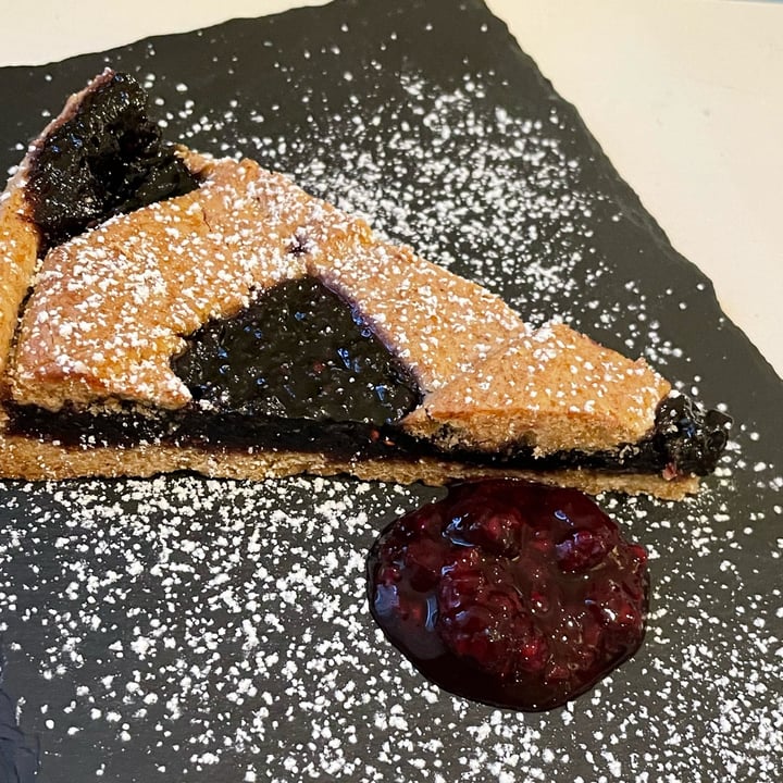 review photo of Ristorante La Casina di Alice Crostata ai frutti di bosco shared by @communist-tofu on 05 Dec 2021 - review