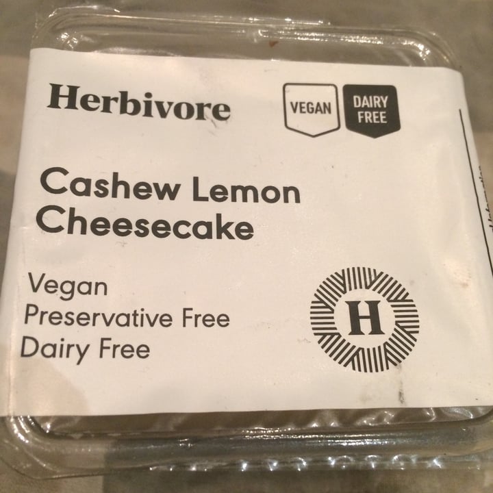 photo of Herbivore Cashew Cheesecake Lemon shared by @sylvacharm on  10 May 2021 - review