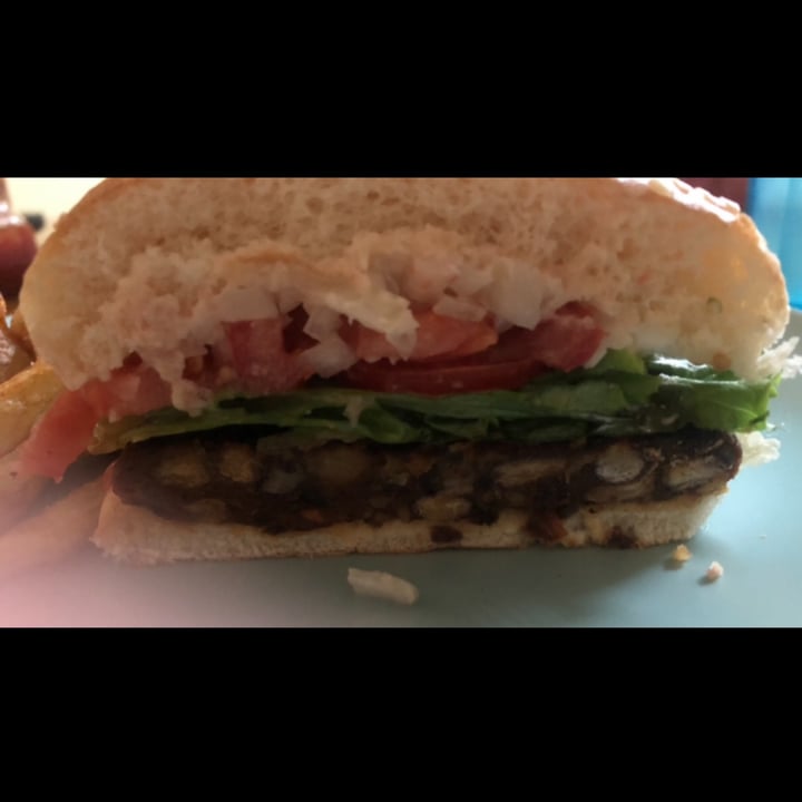 review photo of President's Choice Black Bean, Corn & Sweet Potato Veggie Burger shared by @freckles2019 on 16 Dec 2022 - review