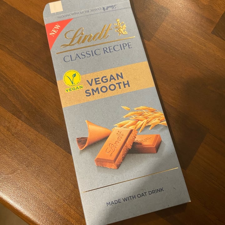 photo of Lindt Classic Vegan Smooth shared by @emmysea on  04 Jan 2022 - review