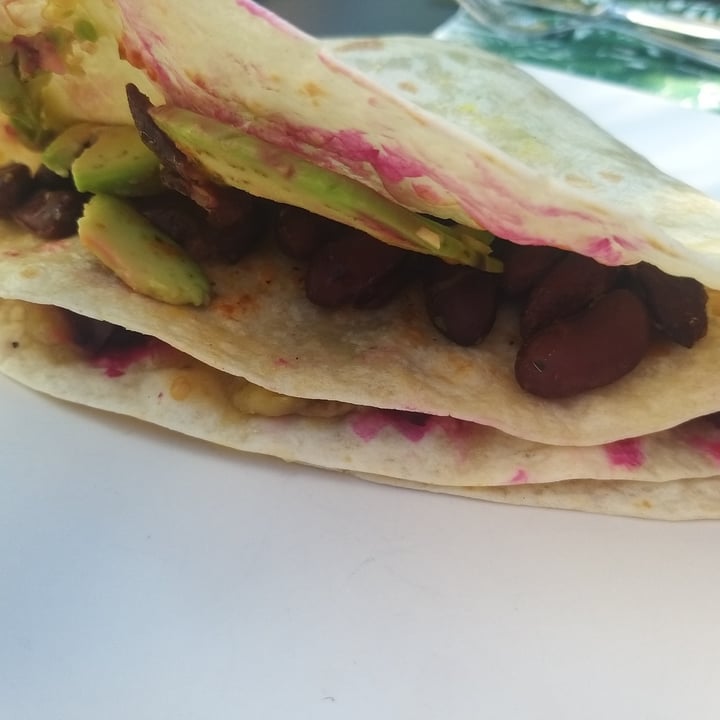 review photo of Alâka cafe restaurant Mexican veggie burger shared by @catpuella on 20 Dec 2021 - review