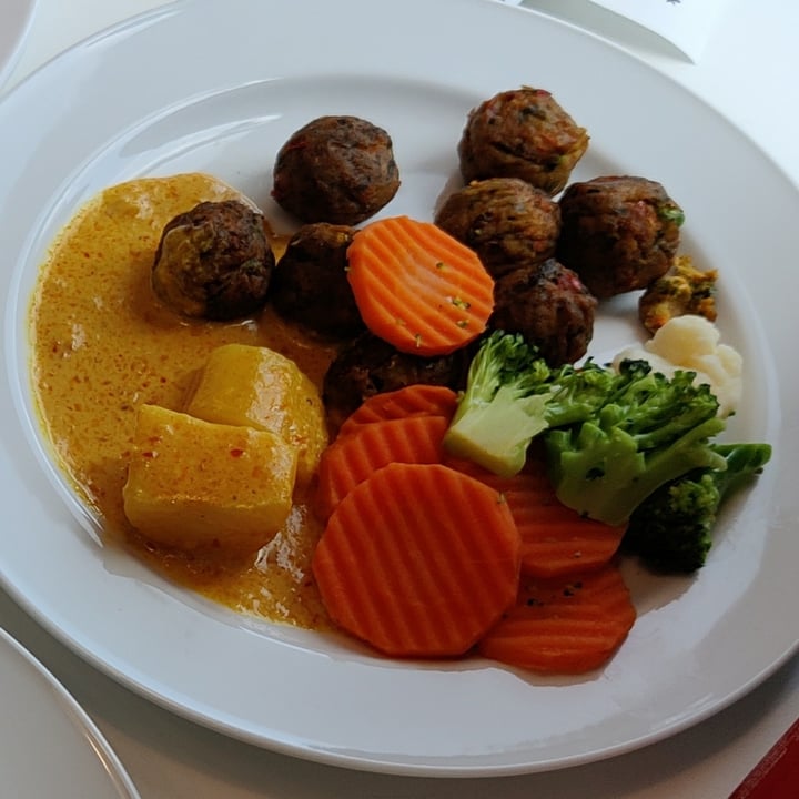 review photo of IKEA Alexandra Vegetable balls with curry sauce shared by @jerald on 26 Mar 2022 - review