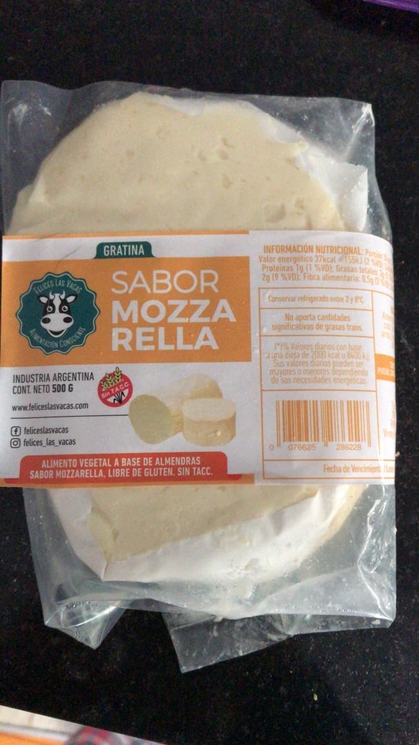 photo of Felices Las Vacas Mozzarella  shared by @rochivazquez on  08 Apr 2020 - review