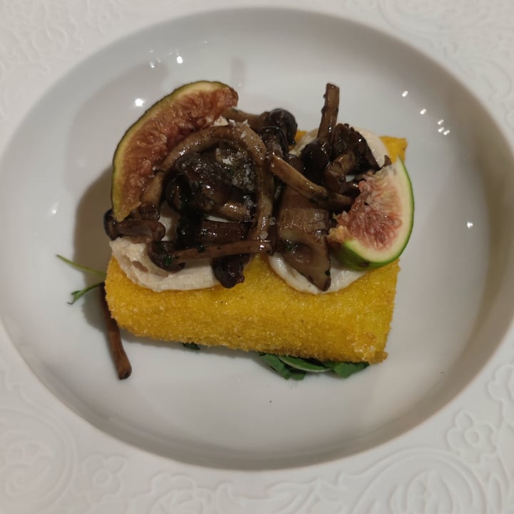 review photo of Linfa Milano - Eat Different Morbido di polenta shared by @costanzacacini on 19 Nov 2022 - review