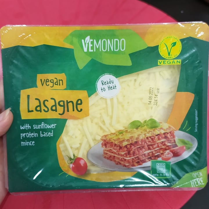 photo of Vemondo Vegan Lasagna shared by @charl07e on  09 May 2022 - review