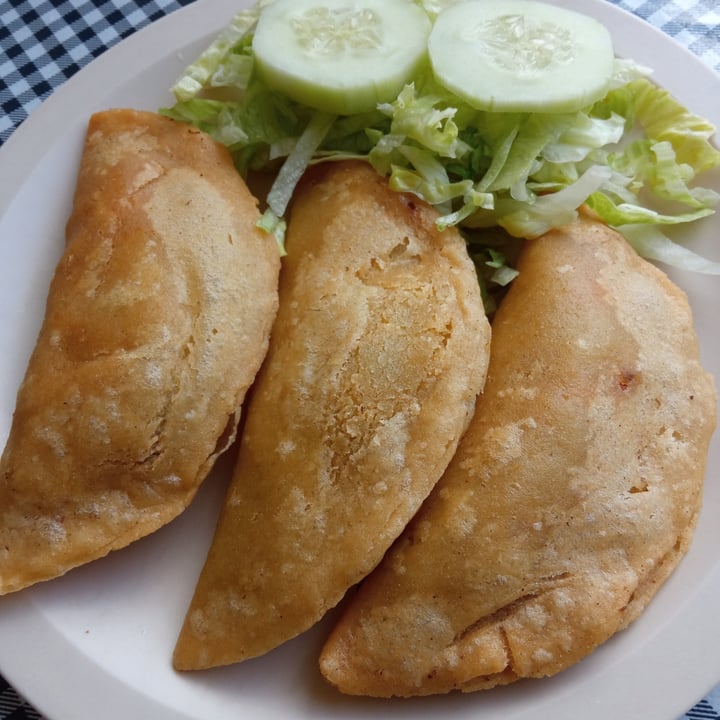 review photo of Gordis Vegan Food Empanadas De Maíz Fritas shared by @leongarcia on 20 Sep 2021 - review