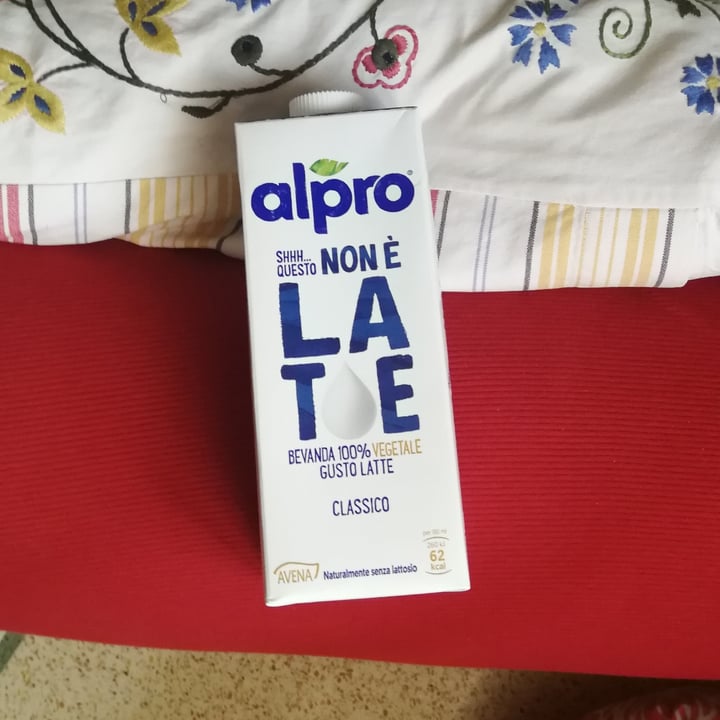 photo of Alpro This is Not Milk Classic Questo Non è Late Classico shared by @mscele on  27 May 2022 - review