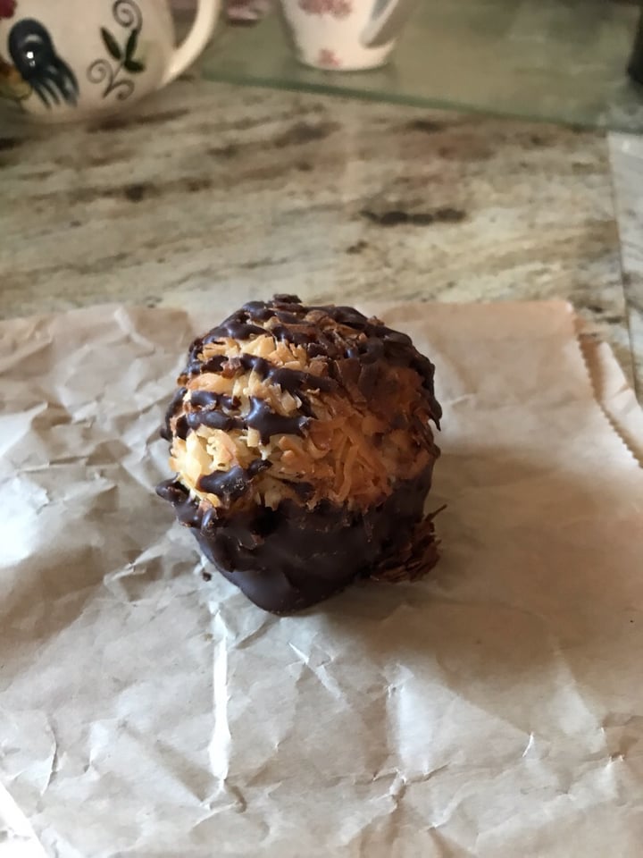 photo of Seed Plant-Based Cafe Coconut Macaroon shared by @dianna on  15 Dec 2018 - review