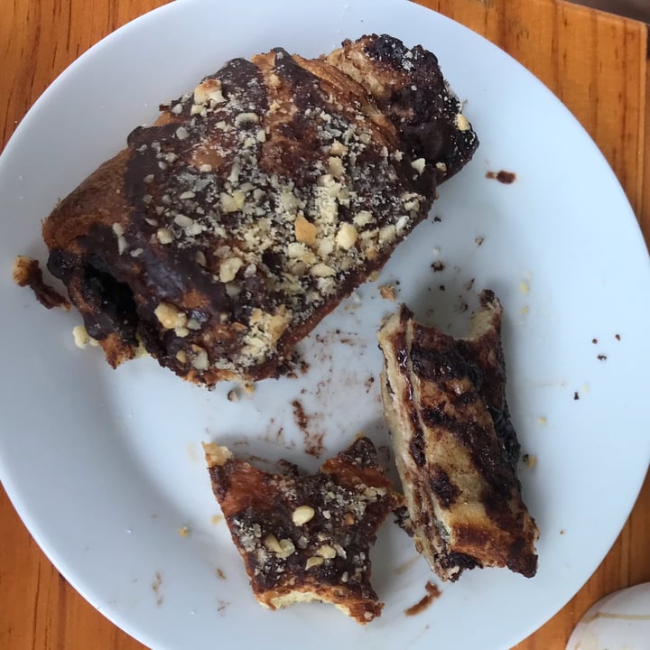review photo of Dolce Bakery Pain au Chocolat shared by @emily04 on 06 Nov 2021 - review