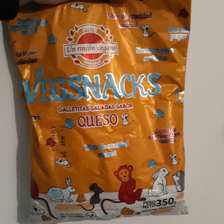 photo of Un Rincón Vegano Vegsnacks  Galletas  Saladas sabor Queso shared by @juliatallac on  12 Jan 2021 - review