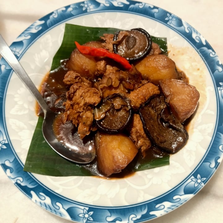 photo of Coco Veggie Nyonya Cuisine Special Nonya Pongteh Veggie Chicken shared by @skootykoots on  16 Dec 2021 - review