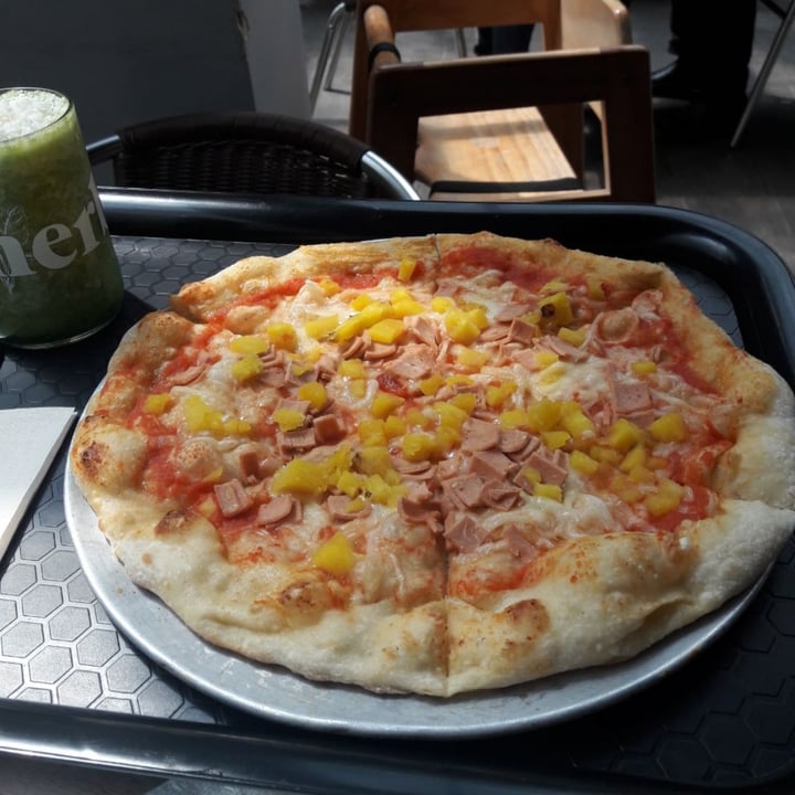 photo of Hervíboro Cocina Vegana Pizza hawaiana shared by @milenaq on  17 Nov 2021 - review