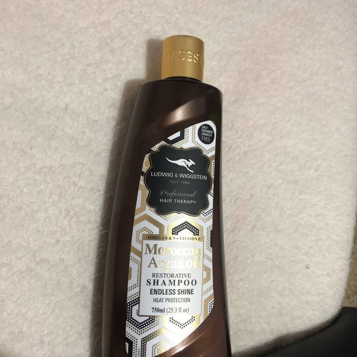 review photo of Ludwig & Wiggstein Morocan argain oil shampoo shared by @alinerequena on 17 Sep 2021 - review