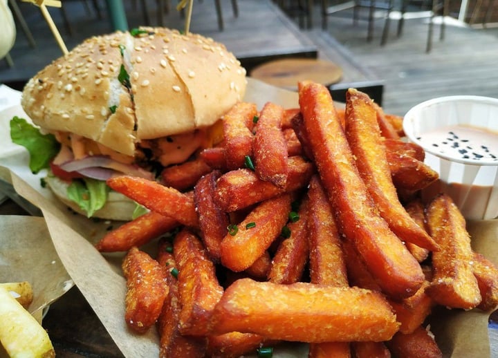 photo of Mad Mad Vegan Beyond burger shared by @naiarus on  13 Feb 2020 - review