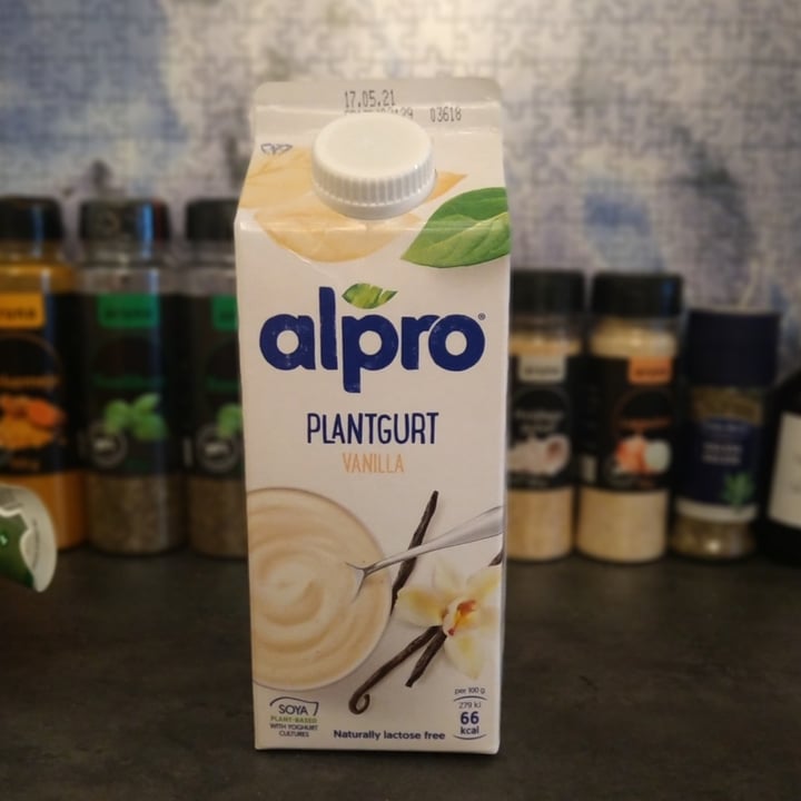 photo of Alpro Plantgurt  vanilla shared by @federock on  27 Apr 2021 - review