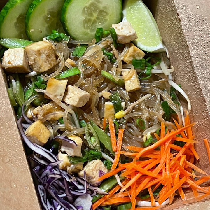review photo of Mugi plant-based Thai restaurant Chaiya Phad Thai shared by @plantifulalyssa on 04 Mar 2021 - review