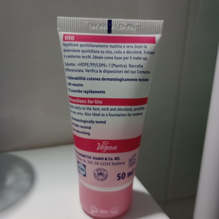 photo of Cien Crema Giorno Nutriente shared by @malpelo123 on  28 Aug 2022 - review