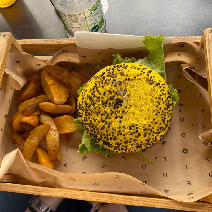 photo of Flower Burger Spicy cecio shared by @llauraa on  19 Jun 2022 - review
