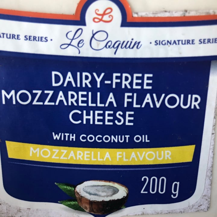 photo of Le Coquin Dairy Free Mozarella Flavour Cheese with Coconut Oil shared by @melvdm on  10 Jul 2021 - review