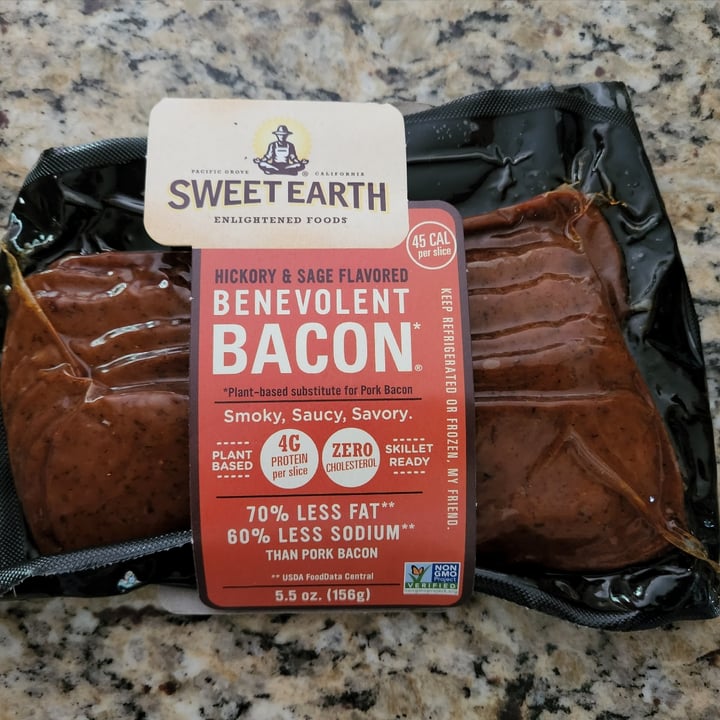 review photo of Sweet Earth Benevolent Bacon Hickory & Sage Smoked Seitan Bacon shared by @luthienmajere on 29 May 2022 - review