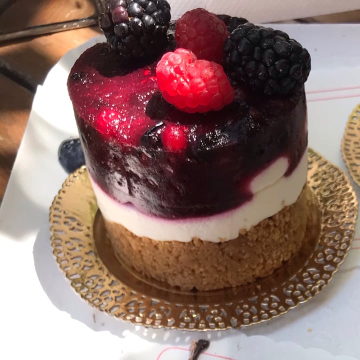 photo of MadamaDorè Cheesecake vegan shared by @unveganocometrainer on  05 Jul 2021 - review