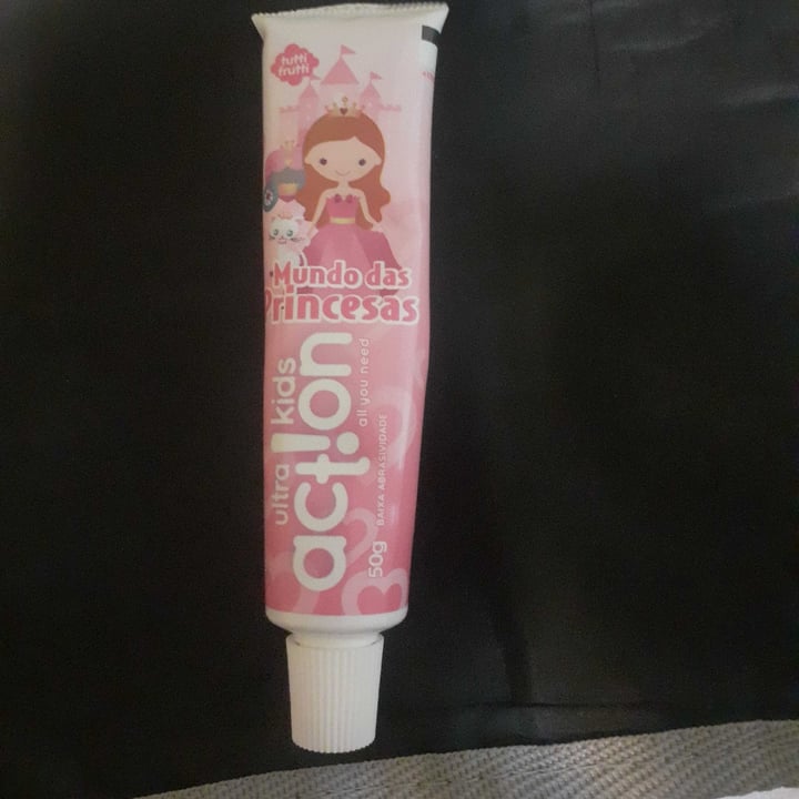 review photo of Ultra Action Kids Creme Dental Action Infantil shared by @cleminski on 13 May 2022 - review