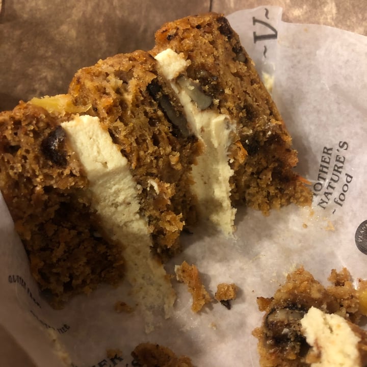 photo of Letit_v Carrot cake shared by @victoriavillar on  11 Aug 2022 - review