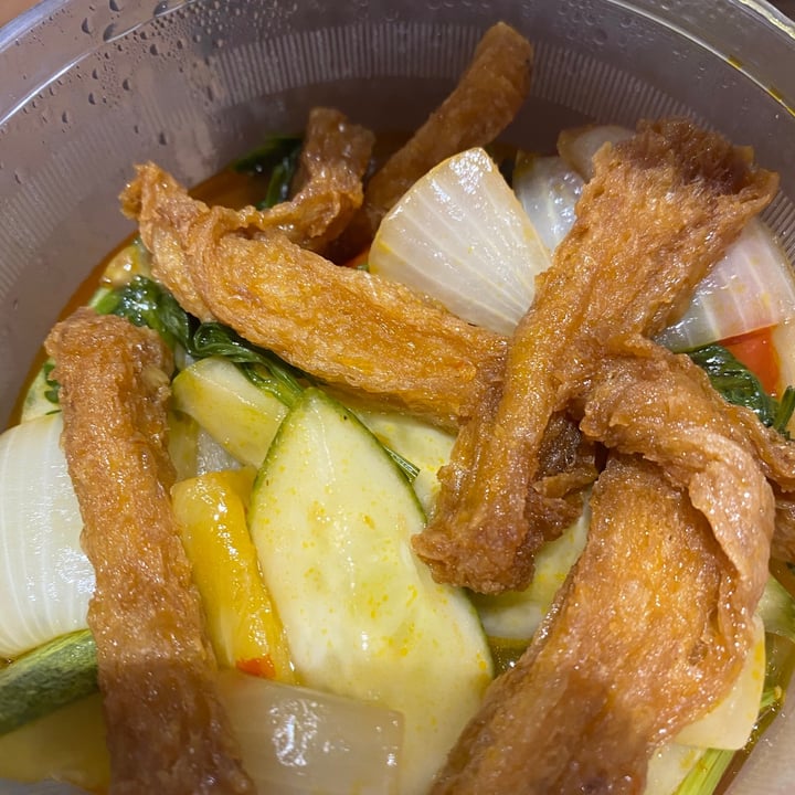 review photo of Nha Hang Chay Bong Sung assorted veggies in sweet and sour sauce shared by @abillionloves on 08 Jun 2021 - review
