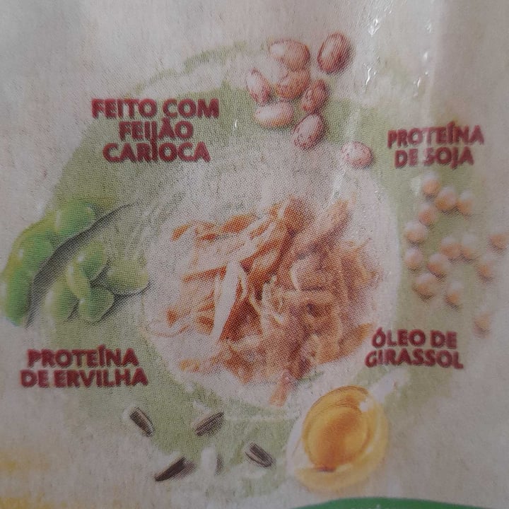 review photo of Sadia Veg Frango Desfiado shared by @glauci21 on 16 Apr 2022 - review