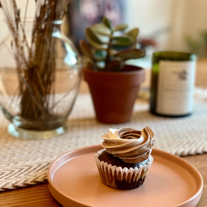 review photo of Caked Coffee Marble Chocolate Cupcake shared by @teelaj on 17 Jul 2022 - review