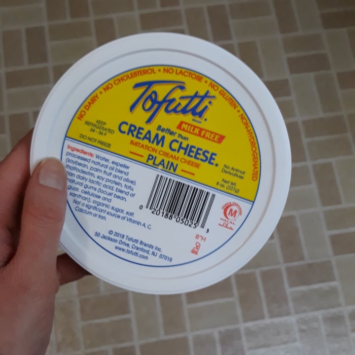 photo of Tofutti Plain Cream Cheese shared by @hannahamell on  07 Mar 2022 - review