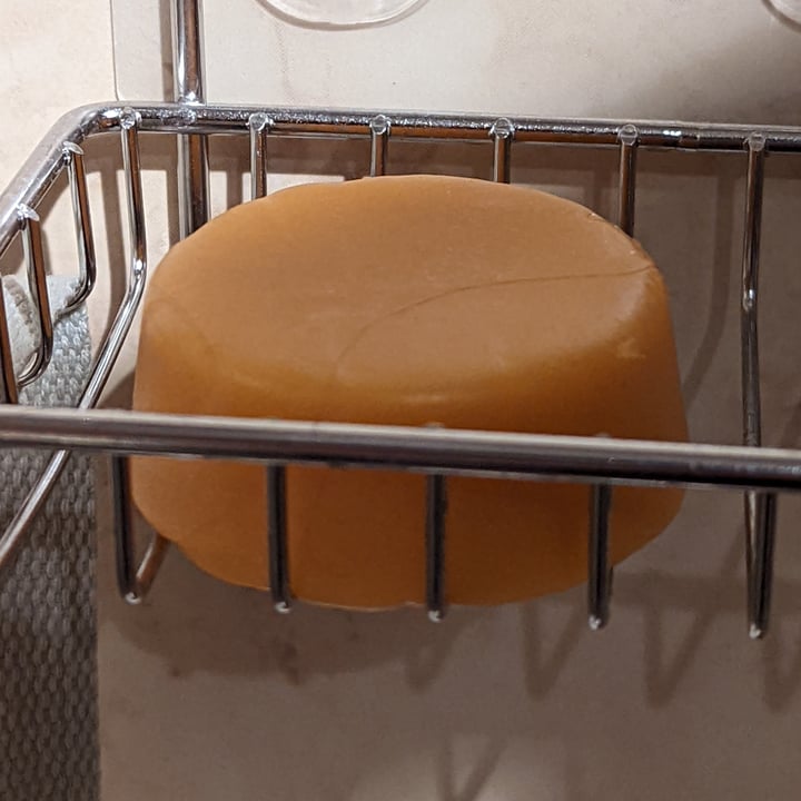 review photo of The Earthling Co Citrus Sun Conditioner Bar shared by @elbarfield on 23 May 2022 - review