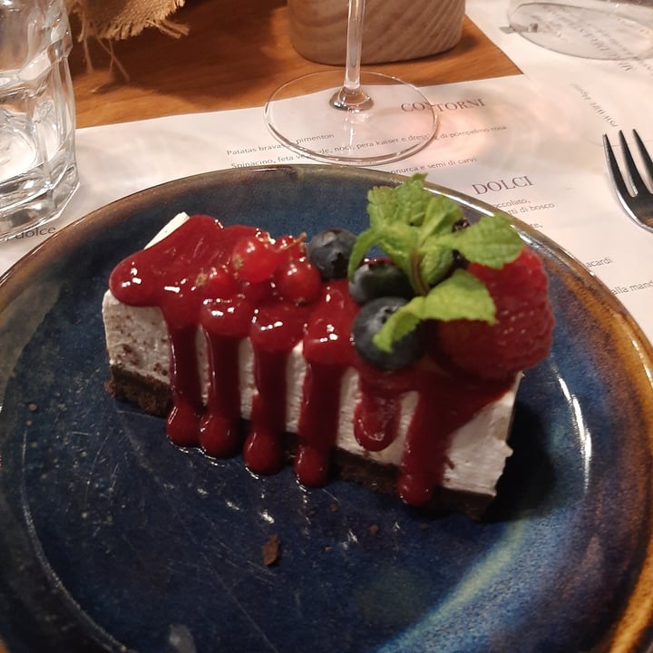 photo of Romeow Cat Bistrot White Cake shared by @saraas on  10 Mar 2022 - review