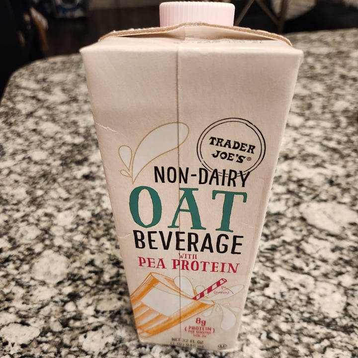 photo of Trader Joe's oat beverage with pea protein shared by @ambularfortheanimals on  04 Dec 2022 - review