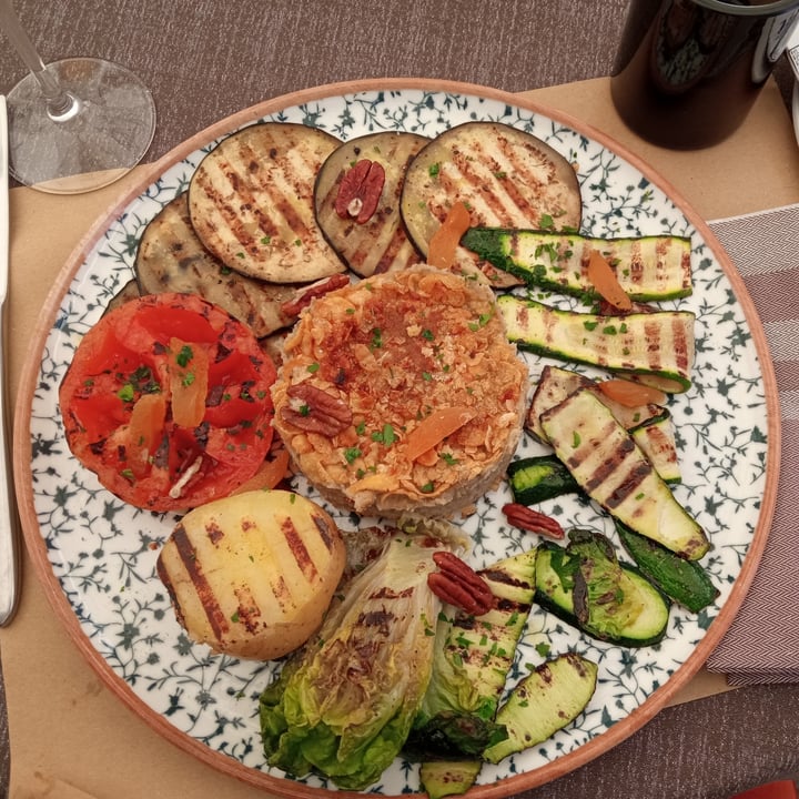 review photo of Ristorante Movida Veganburger Di Ceci E Fagioli shared by @morganafregonese on 05 Aug 2022 - review