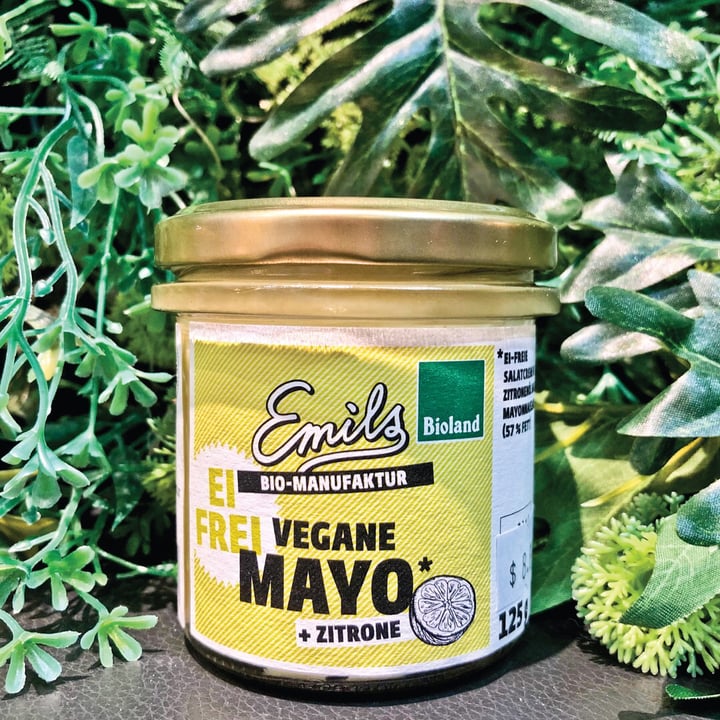 photo of Emils Vegane Mayo + Zitrone shared by @alettertovegans on  03 Sep 2019 - review